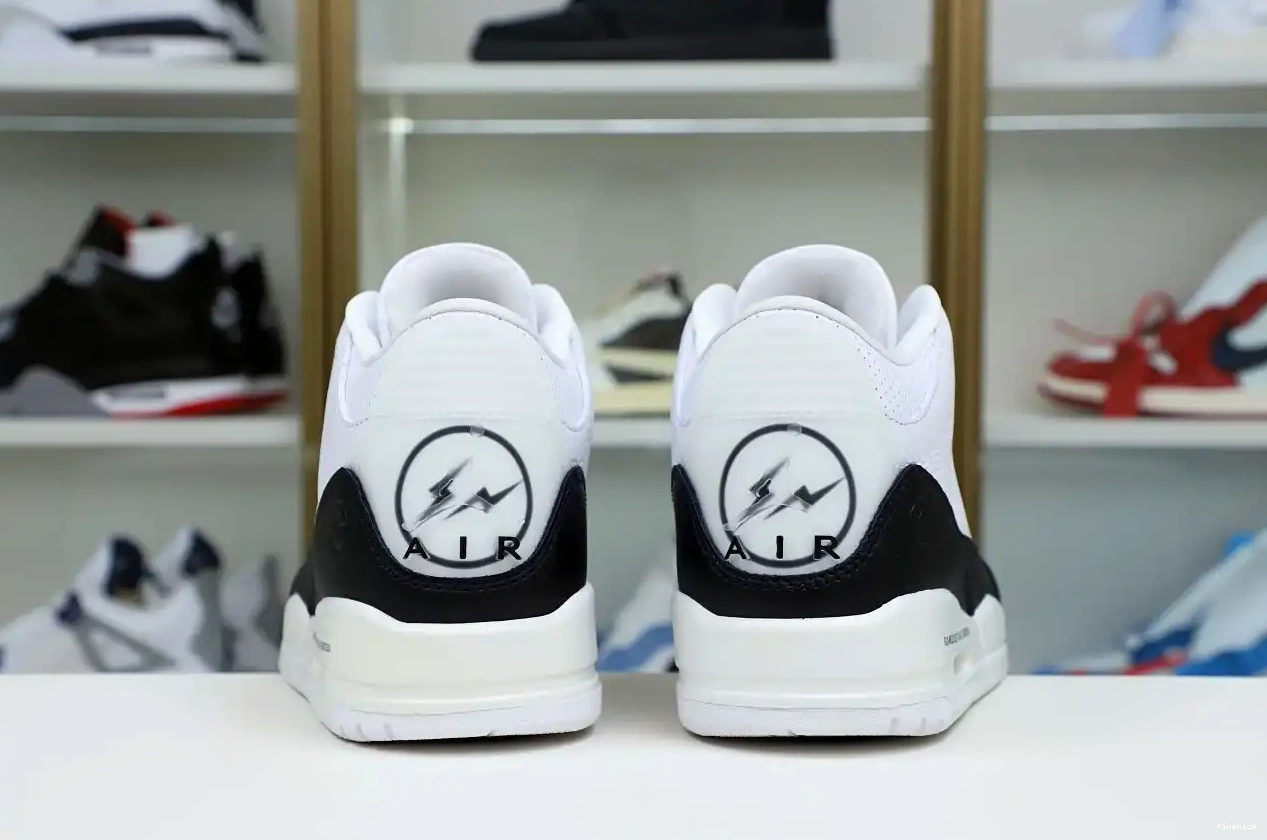 X 3 SP AIR FRAGMENT 'WHITE' DESIGN RETRO JORDAN 0502